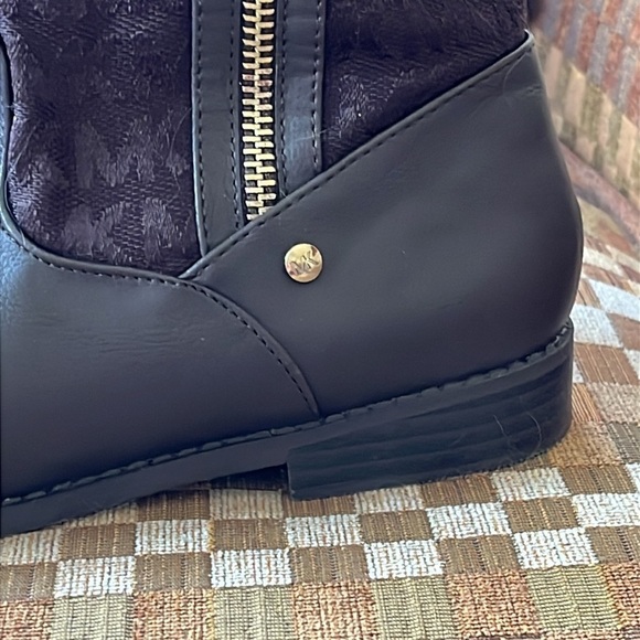 Brand New Michael Kors Girls Dark Brown Zip Up Tall Boots w/ Gold Tone Accents - Picture 6 of 16